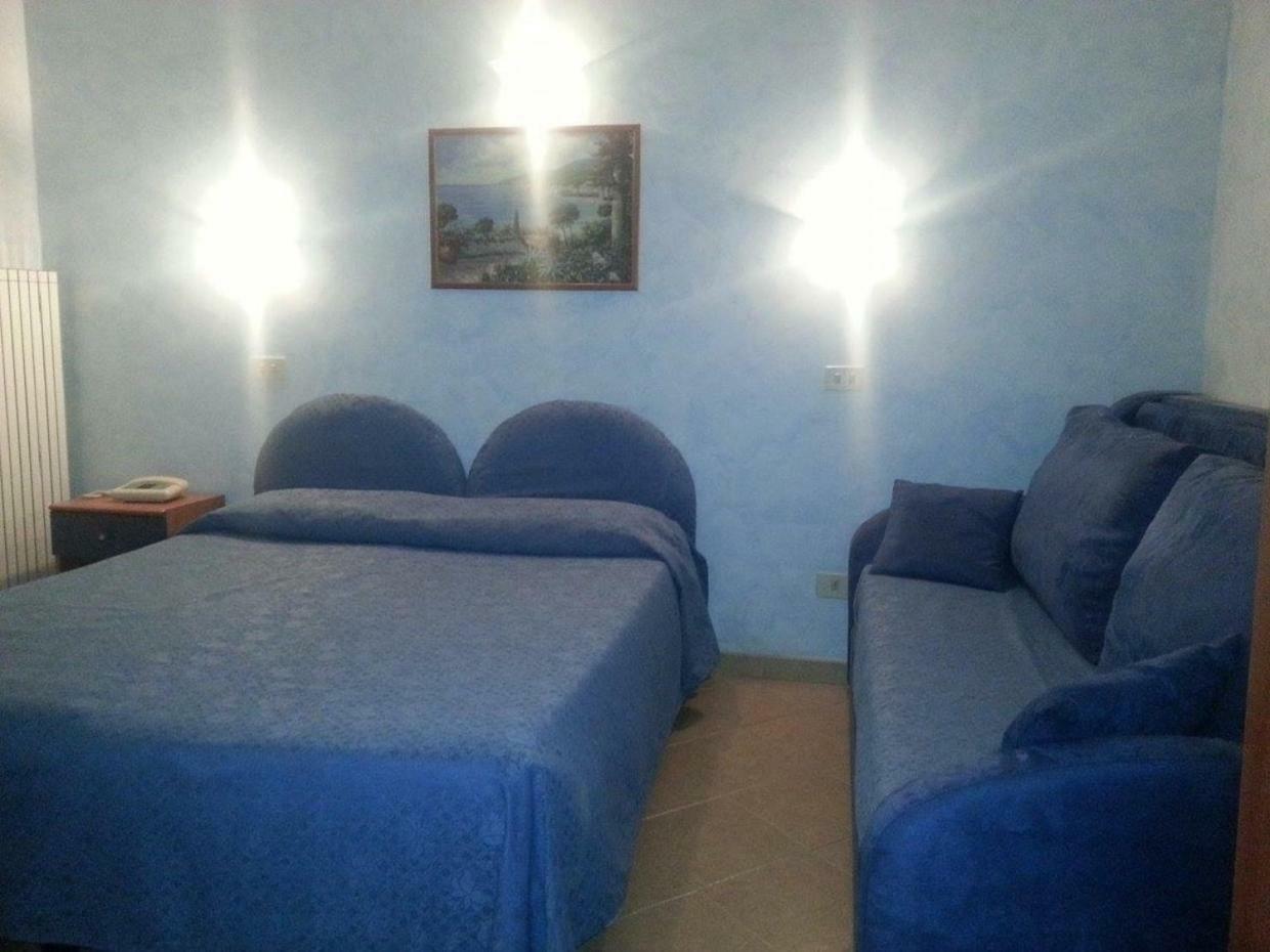 Hotel La Milanese Pietra Ligure Exteriör bild