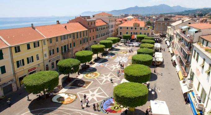 Hotel La Milanese Pietra Ligure Exteriör bild