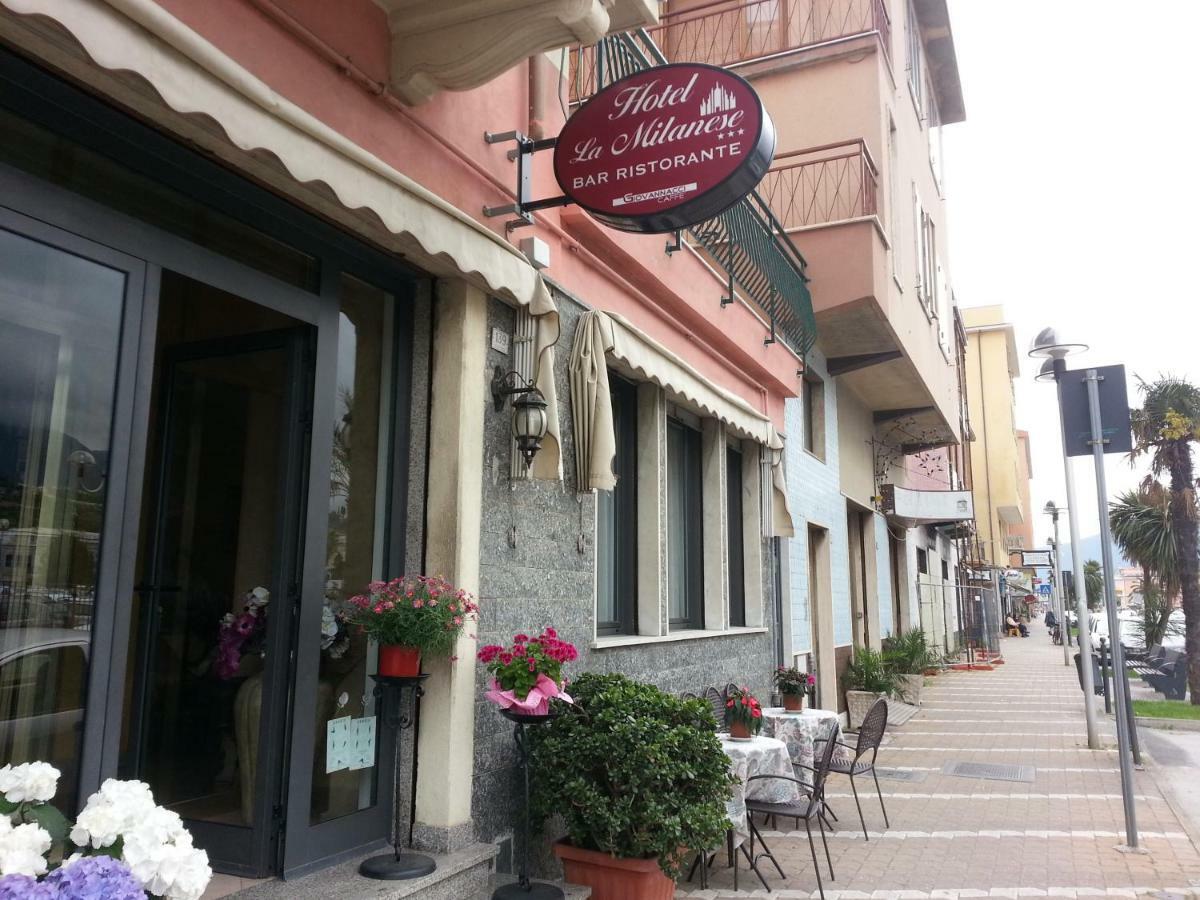 Hotel La Milanese Pietra Ligure Exteriör bild